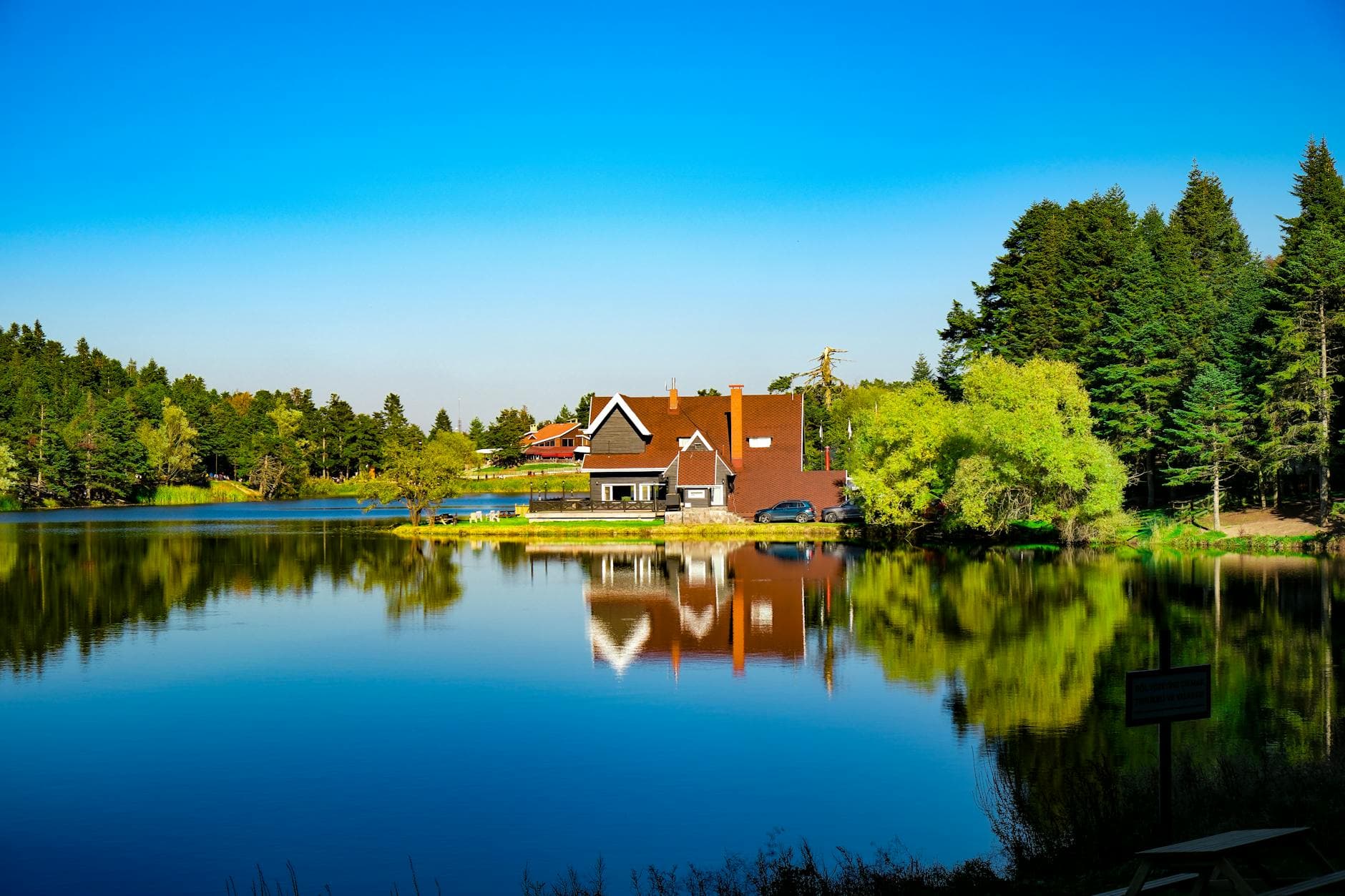 Tranquil lake and forest landscape in Bolu, Türkiye, reflecting natural beauty.