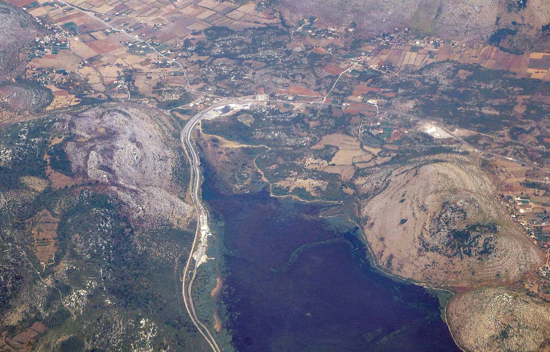 Hani I Hotit, Albania