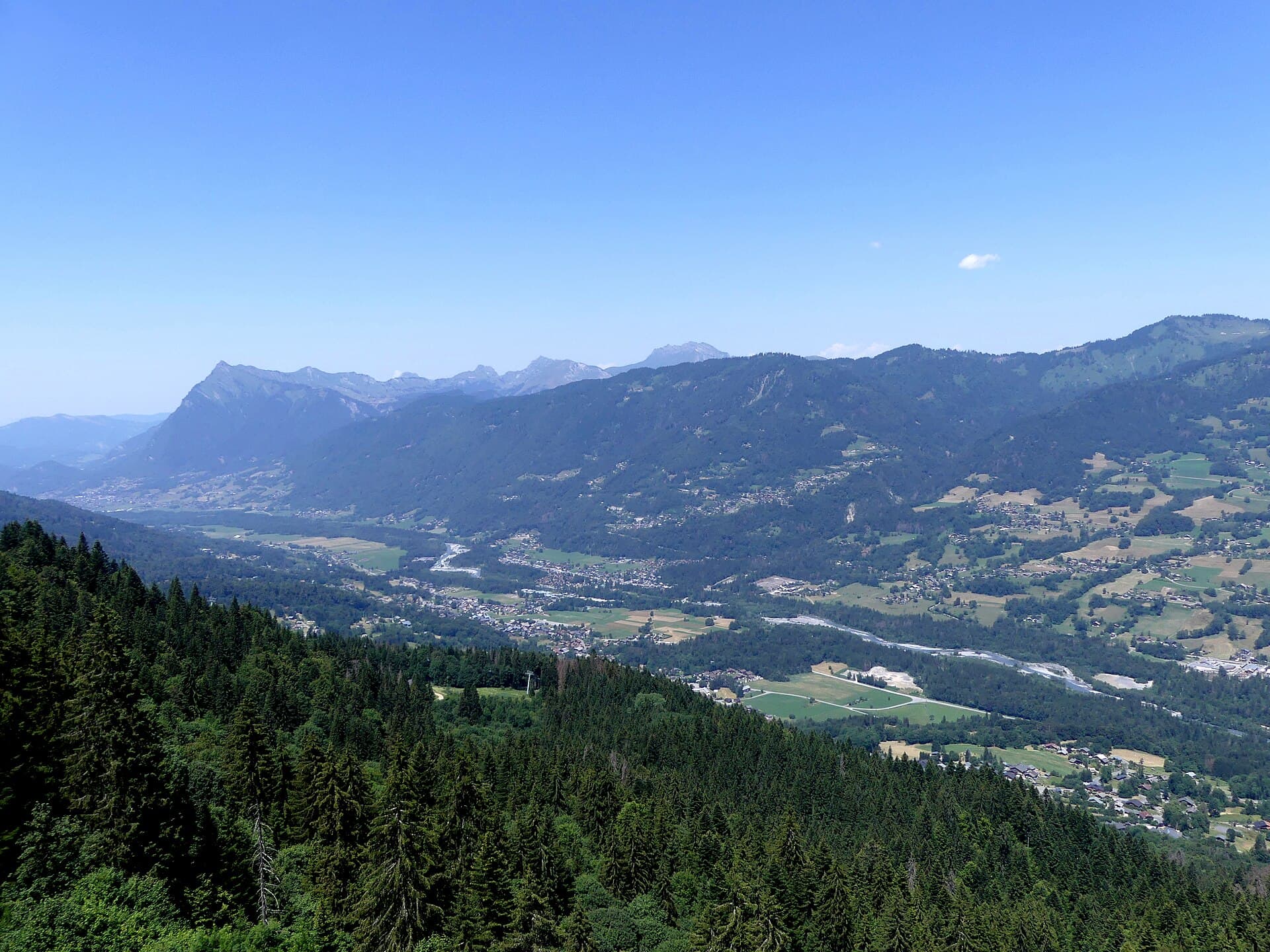 Morillon, France