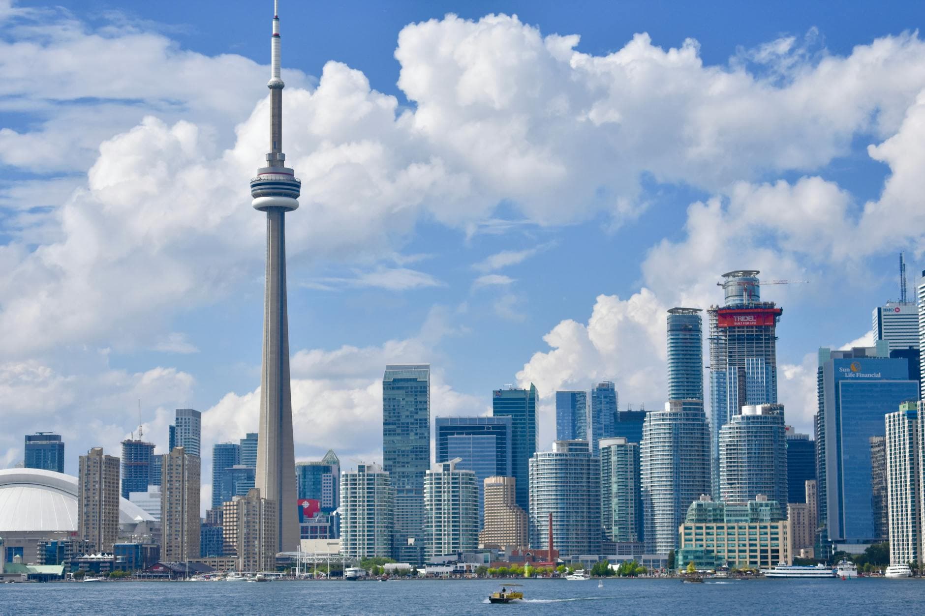 Beautiful view of Toronto's skyline showcasing the iconic CN Tower and waterfront.