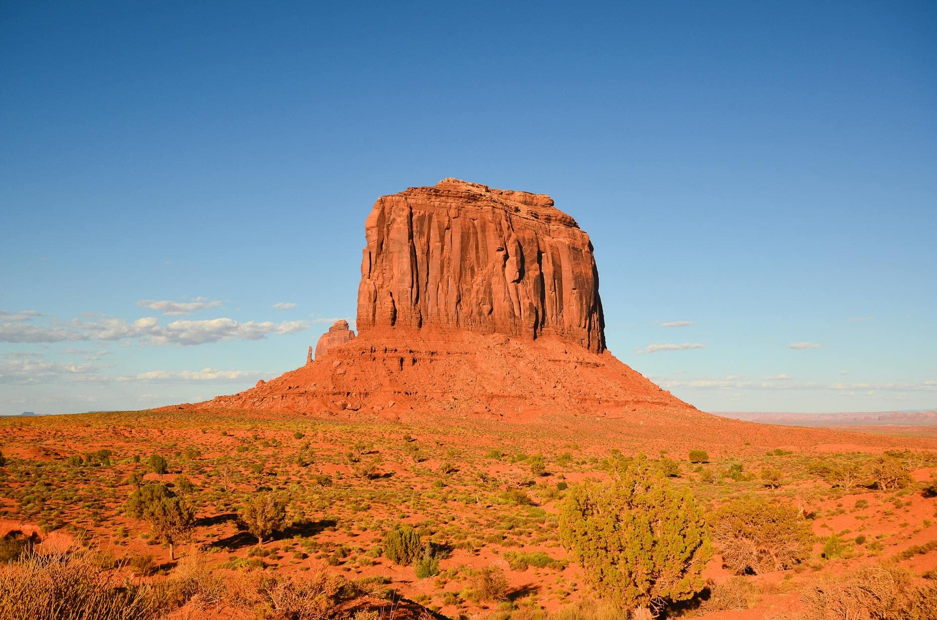 Breathtaking view of iconic butte in Monument Valley, showcasing the stunning desert landscape of Arizona.