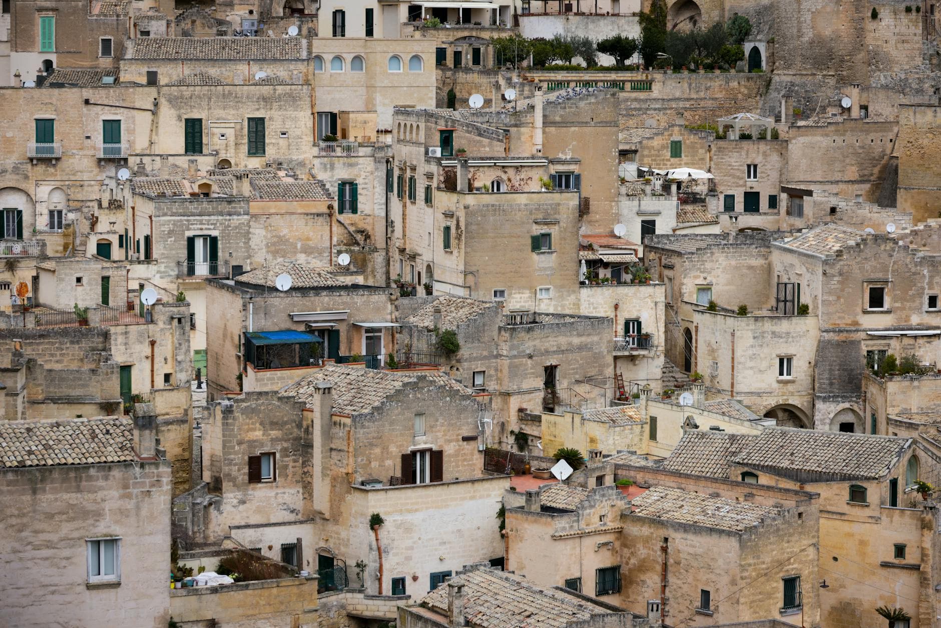 A stunning view of Matera's ancient stone buildings showcasing Italian architectural beauty.
