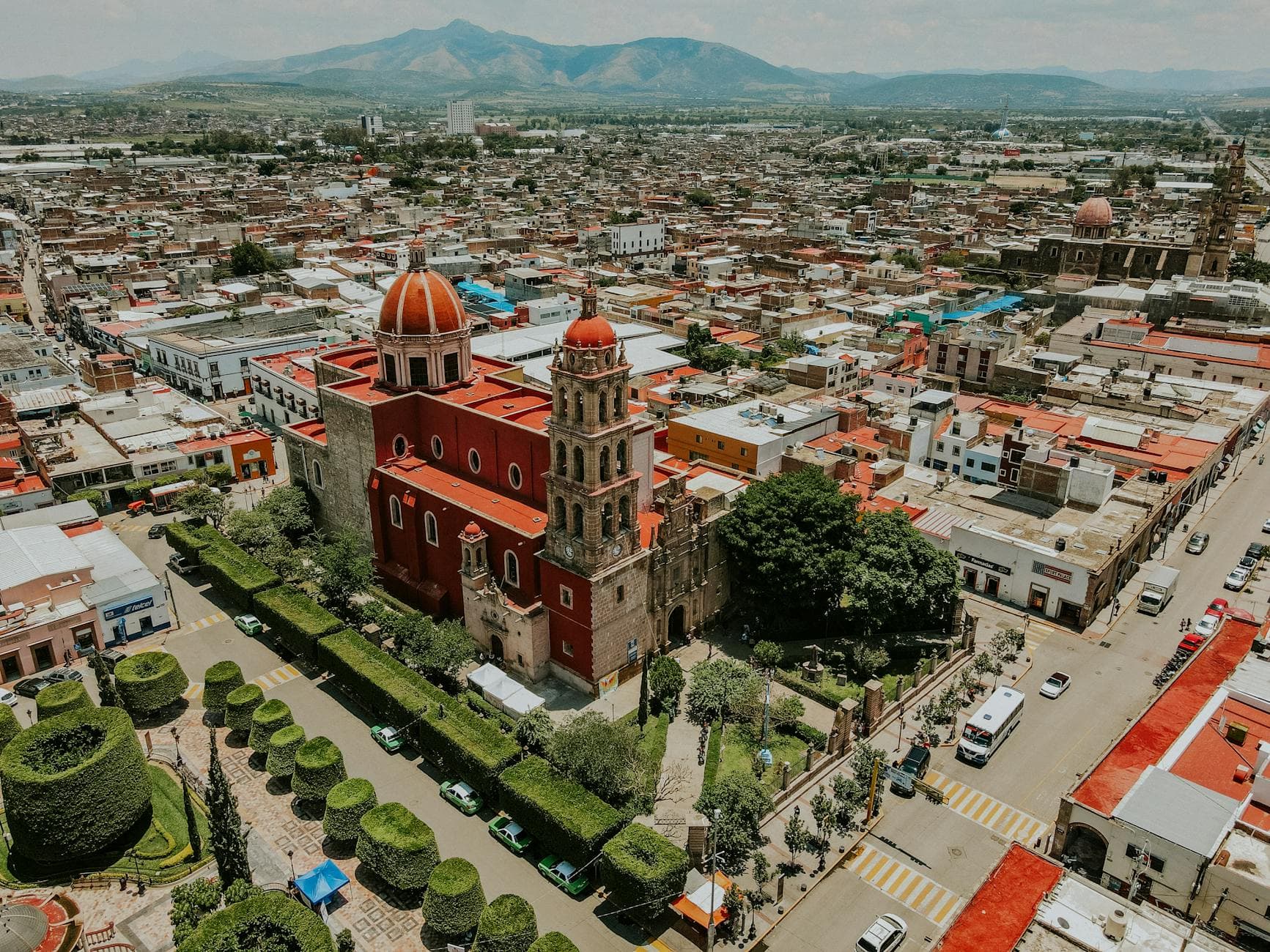 Stunning aerial view of Guanajuato city, showcasing the vibrant architecture and historic landmarks.