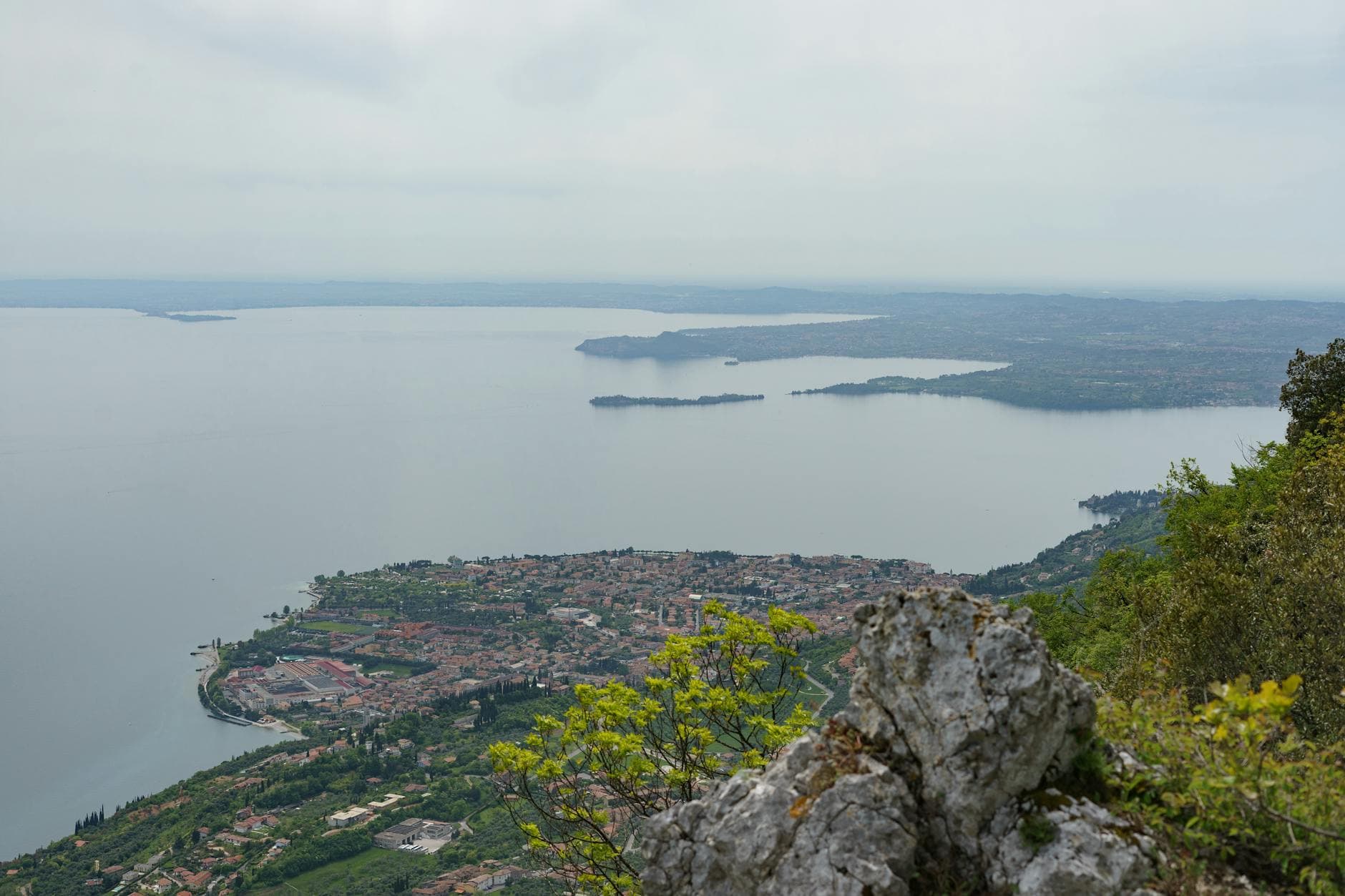 A stunning aerial view of Toscolano Maderno and Lake Garda in Lombardy, Italy.